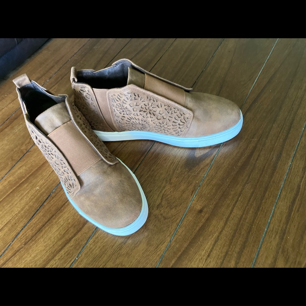 Yellow Box Slip-on Boots GUC Faux Suede